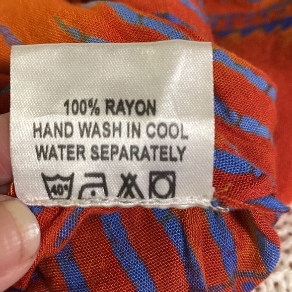 Sarong 64X44 Island dreams Coco Cay Bahamas 100% Rayon with tassels - Picture 4 of 9